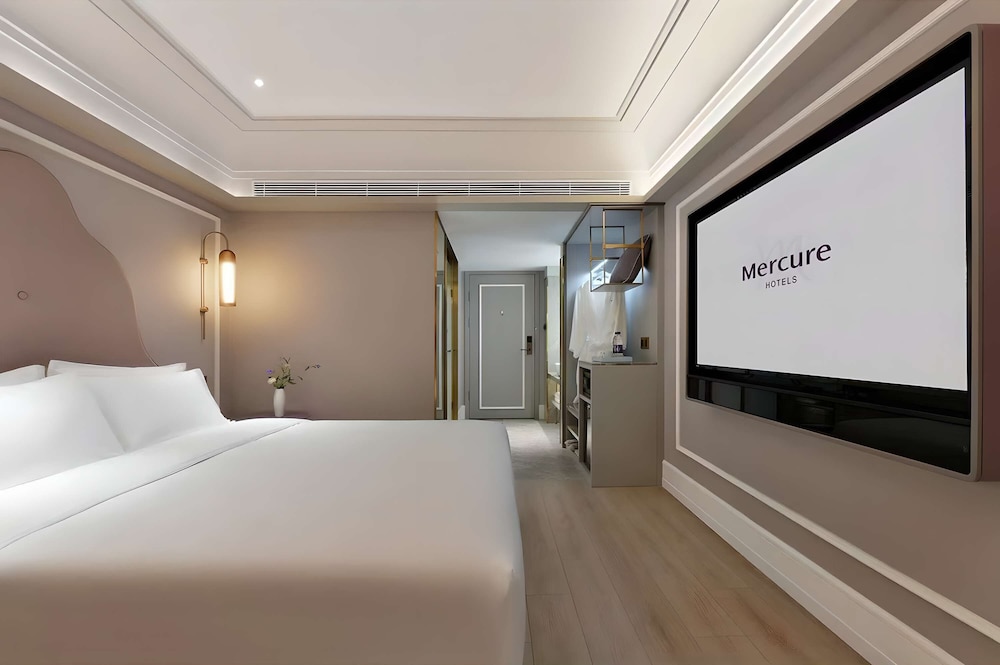 Superior Room, 1 King Bed