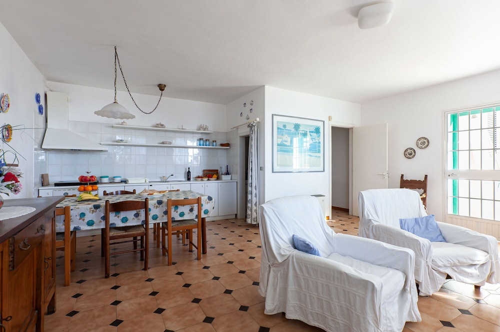 Standard House, Multiple Bedrooms, 2 Bathrooms (Villa Giorgisa Apartment 2 Pool Sea) photo 3