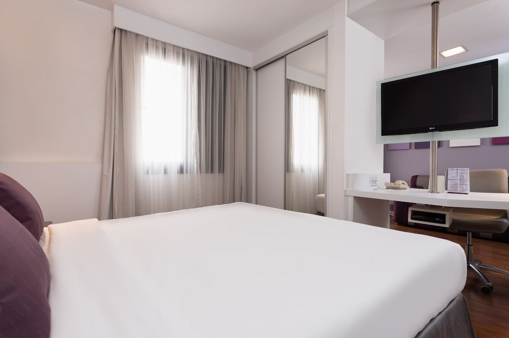 Standard Double Room - Photo 2