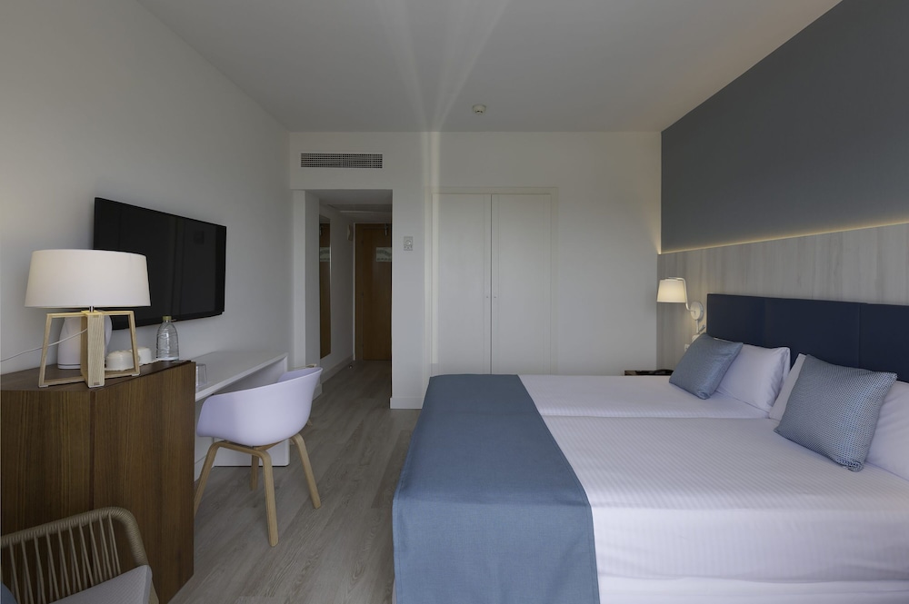 Double Room, Sea View (2 Adults) - Photo 3