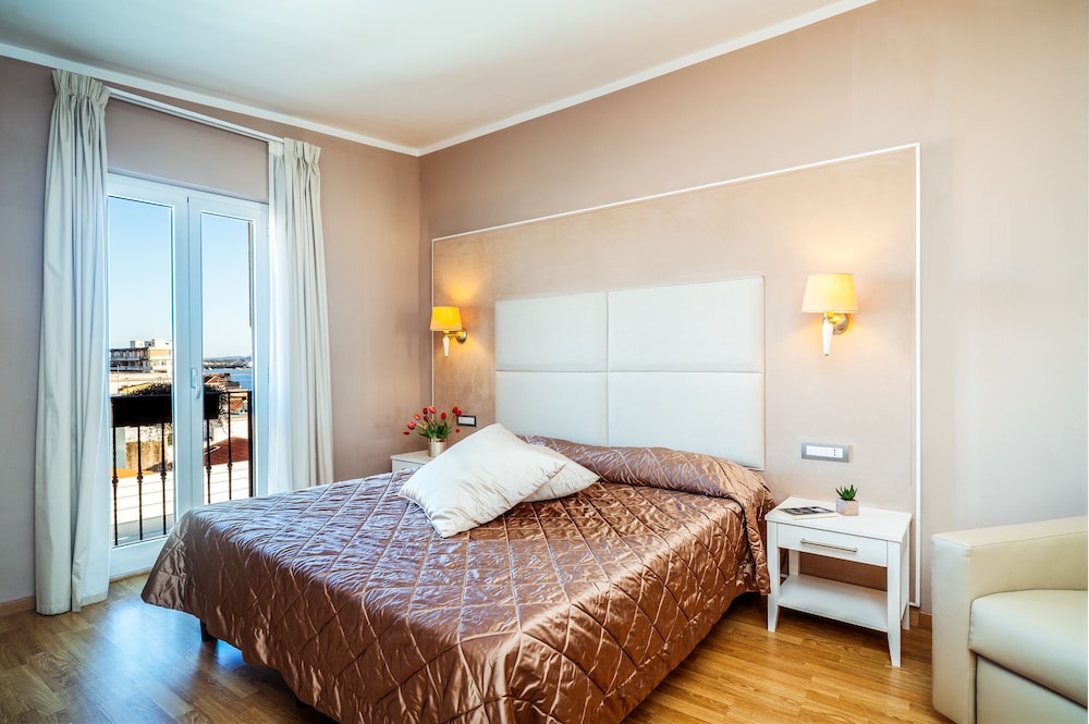 Triple Room - Photo 5
