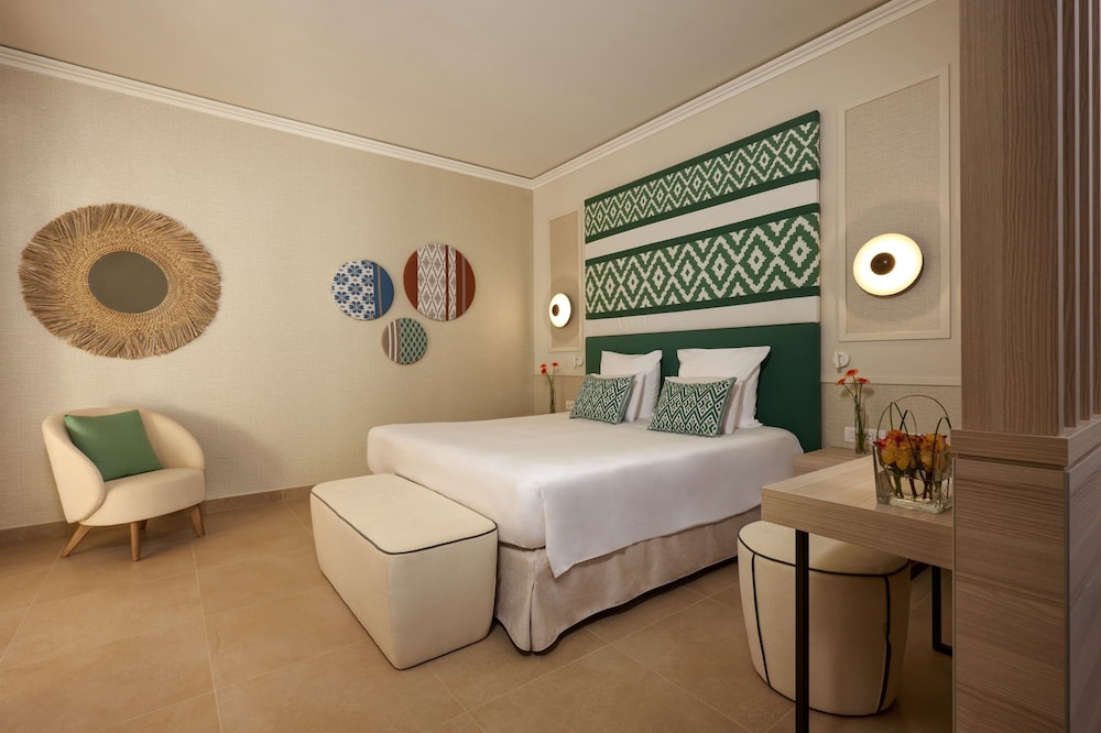 Deluxe Double or Twin Room, Garden View