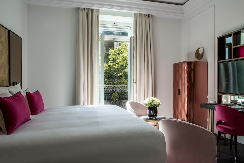 Chambre Supérieure Double ou avec lits jumeaux Chambre Supérieure Double ou avec lits jumeaux