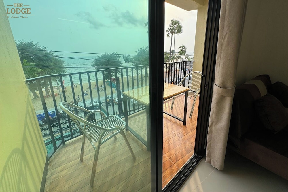 Deluxe Room, Balcony, Sea View - Photo 14