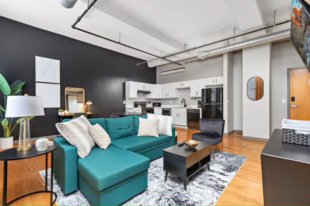 Apartment photo 1