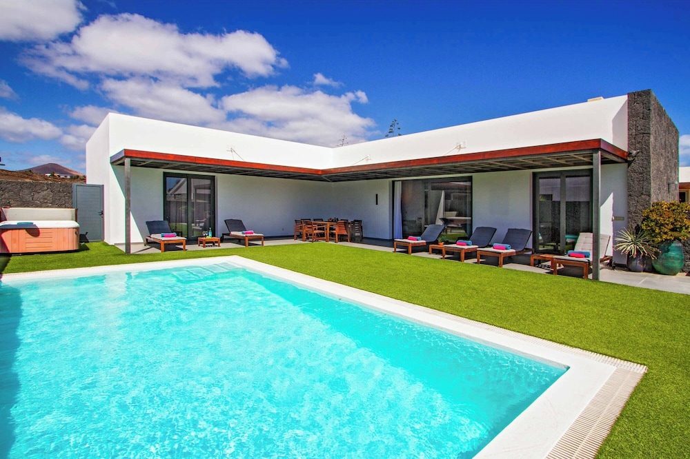 Villa (4 Habitaciones)