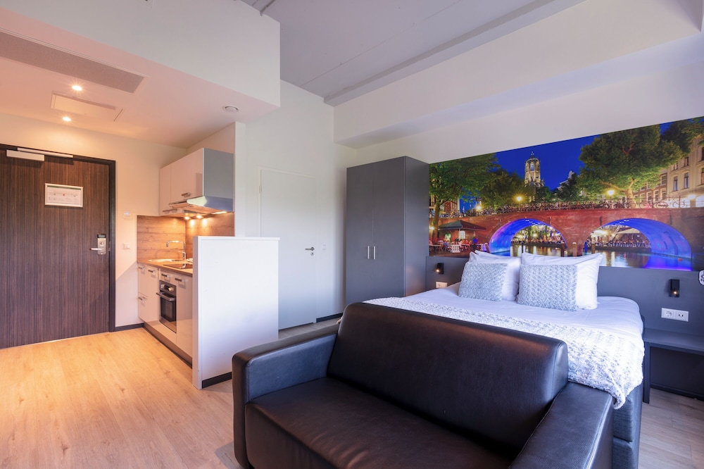 Luxury Studio, 1 Double Bed, Non Smoking, Kitchen photo 3