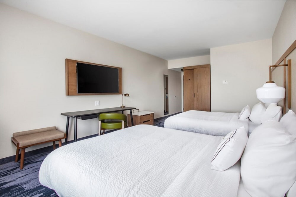 Room, 2 Queen Beds (Hearing Accessible) photo 3