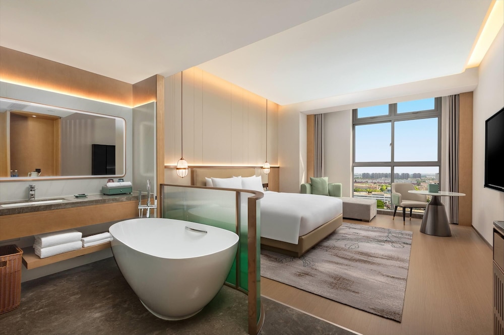 Business Room, 1 King Bed, Non Smoking