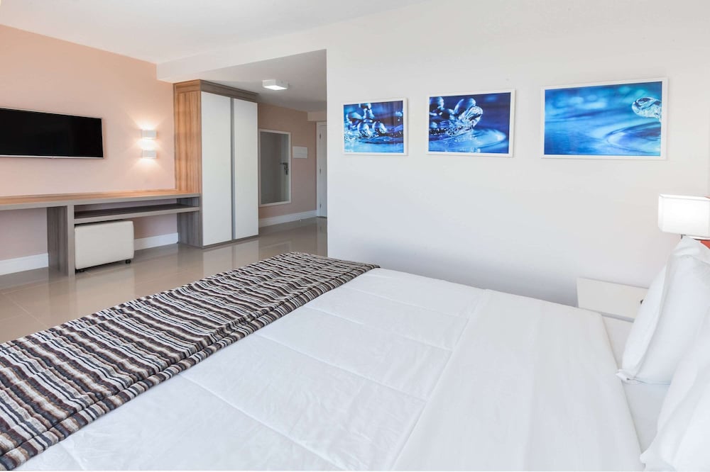 Deluxe Room, Accessible photo 3