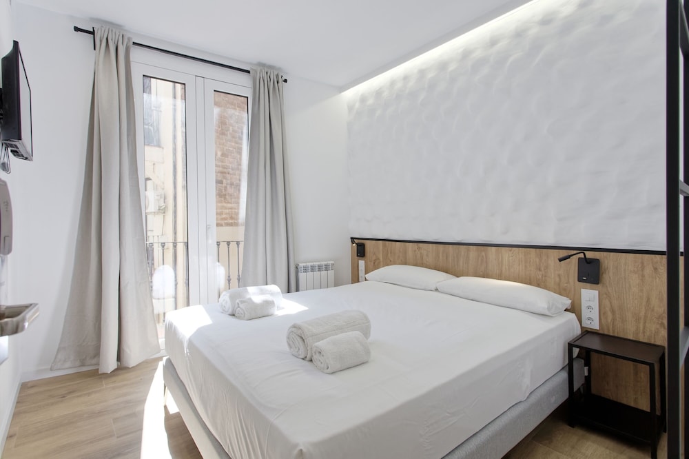 Standard Double Room, Non Smoking, Courtyard View