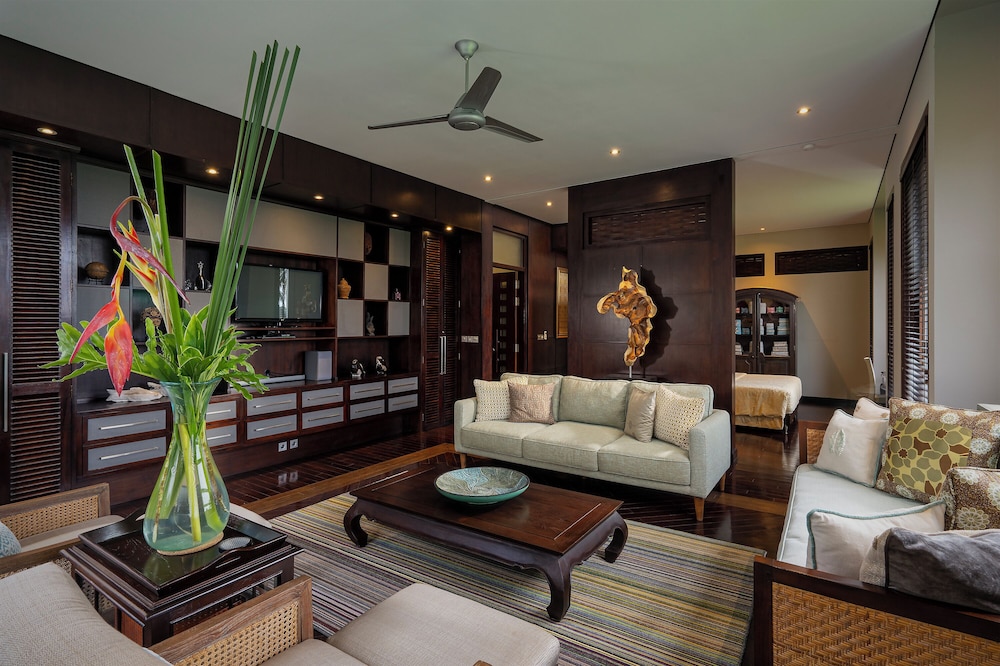 One Bedroom Emerald Villa with Private Pool thumbnail 5