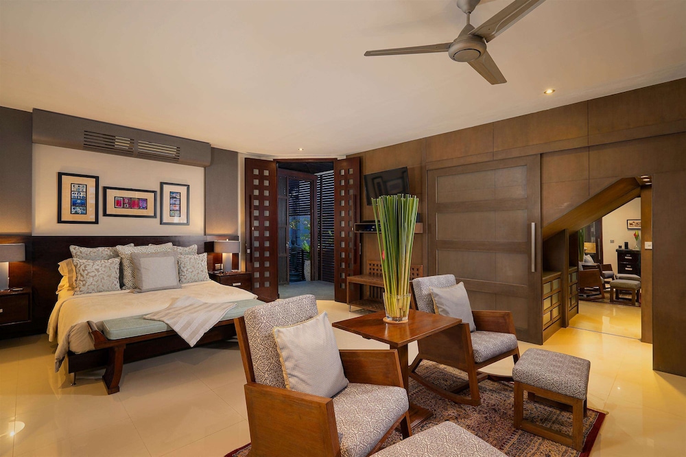 Sky Loft Suite thumbnail 6