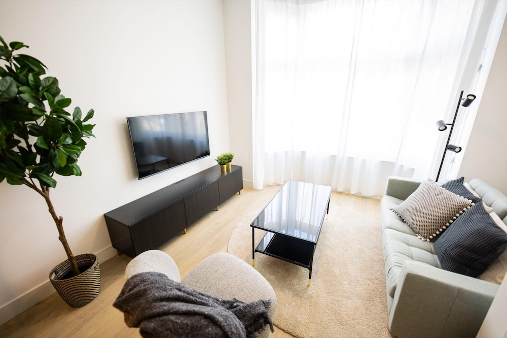 Apartment photo 1