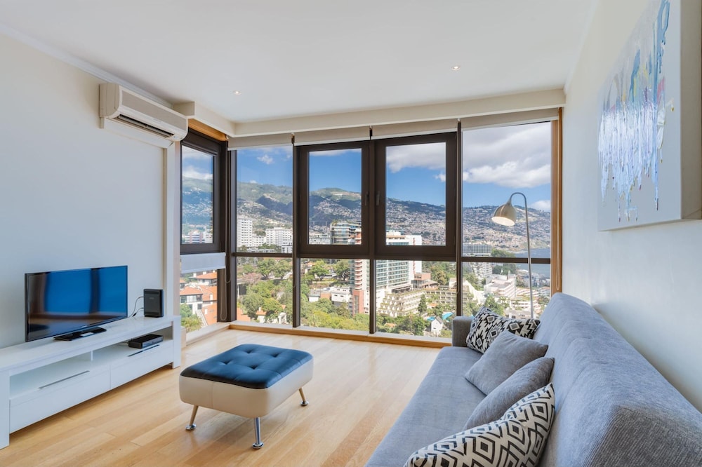 Apartment photo 3