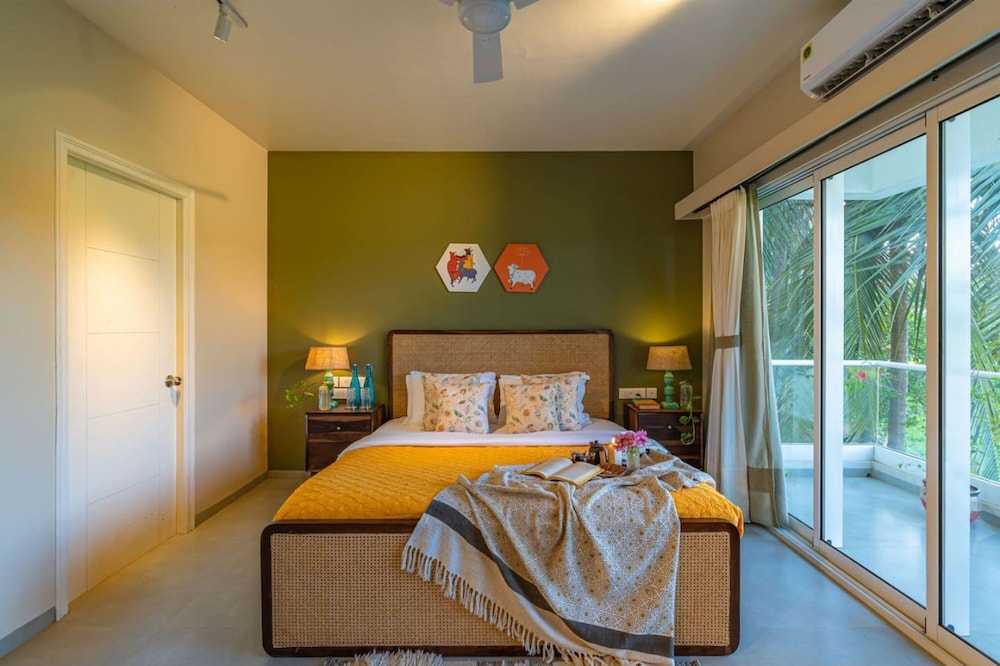 Villa photo 2