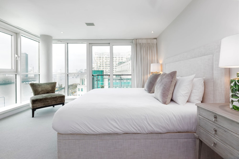 The English Rose Luxury 3 bed With Private Terrace - by Out of Office Lifestyle, Photo 7