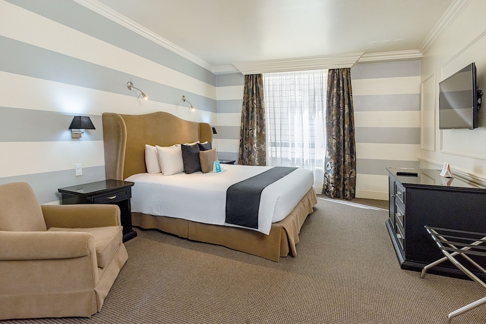 Superior Room, 1 Queen Bed - Photo 8