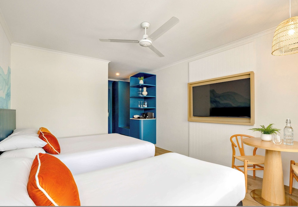 Standard Room, Multiple Beds - Photo 5