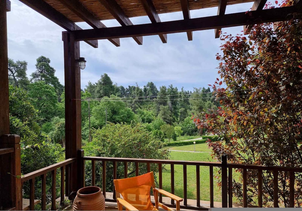 Maisonette With Garden Under the Elani Pines, Photo 5