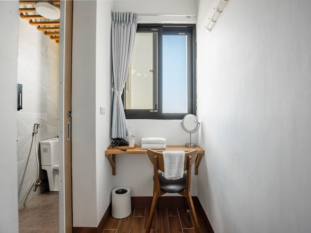 Standard Double Room - Photo 11