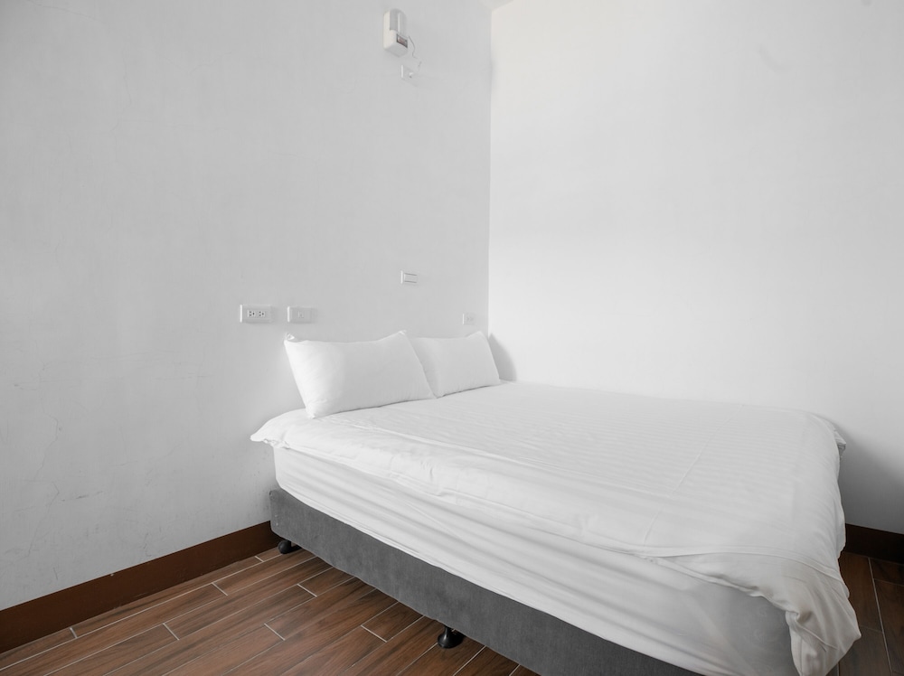 Standard Double Room - Photo 1