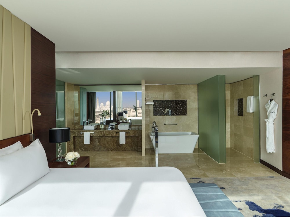 One Bedroom Suite View King