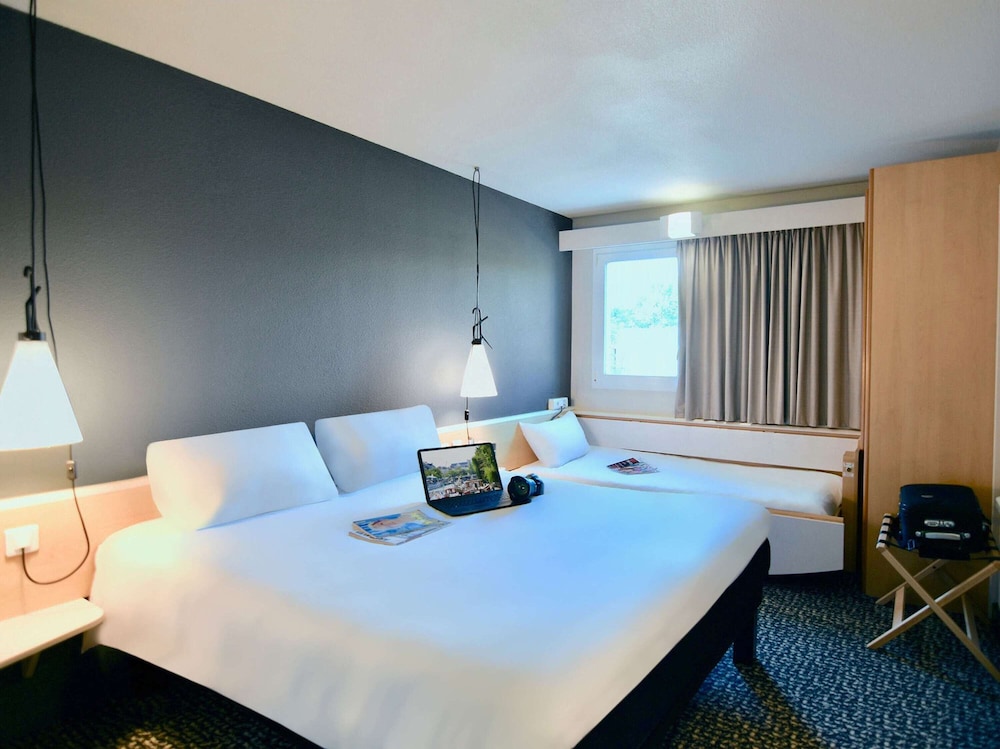 Standard Room, Multiple Beds photo 1