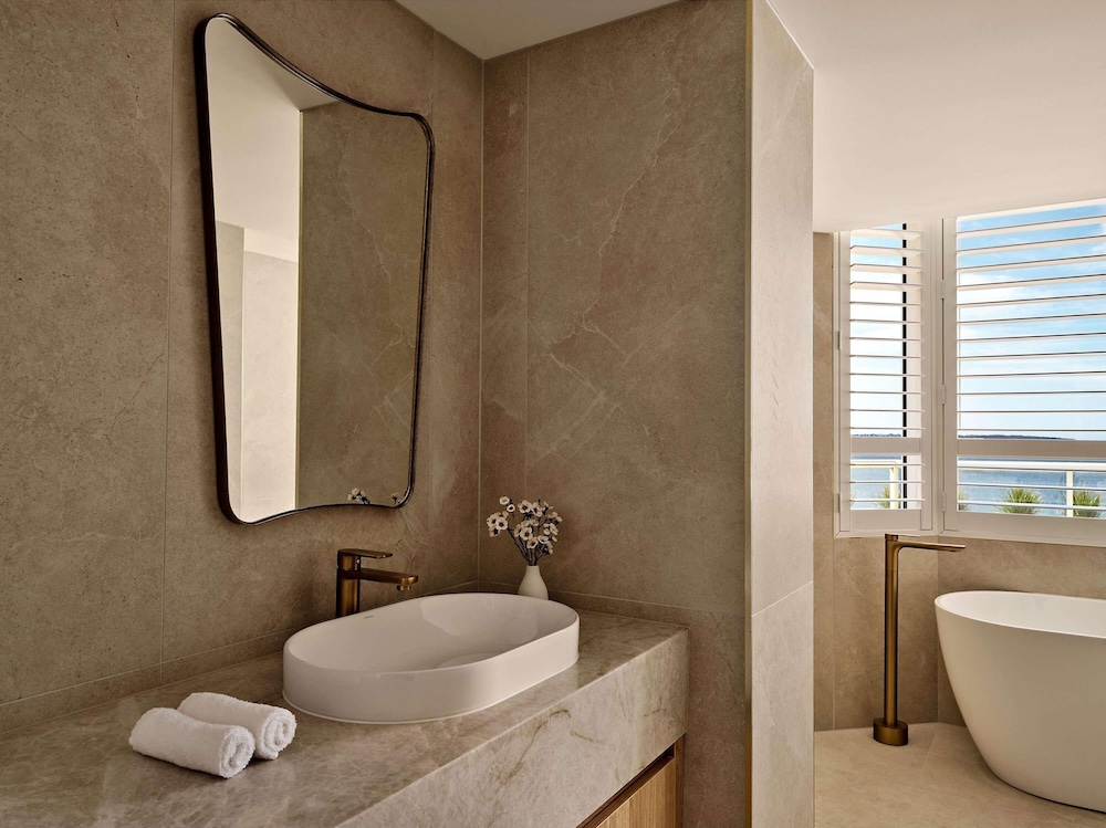 Suite, 1 King Bed, Terrace, Bay View