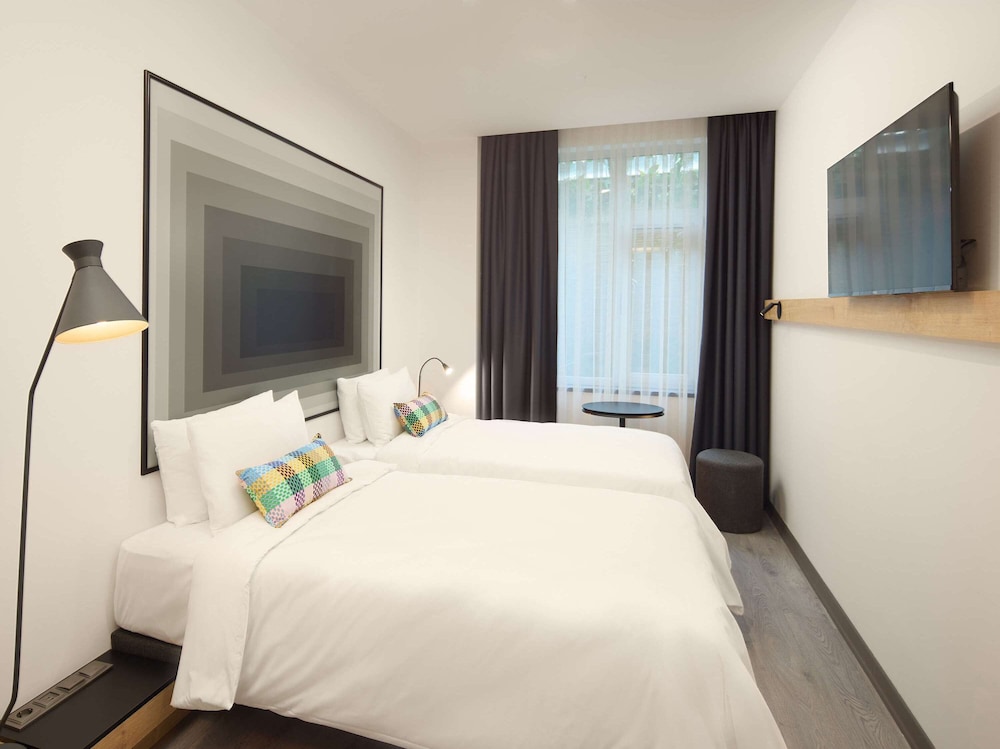 Classic Room, 2 Twin Beds - Photo 2
