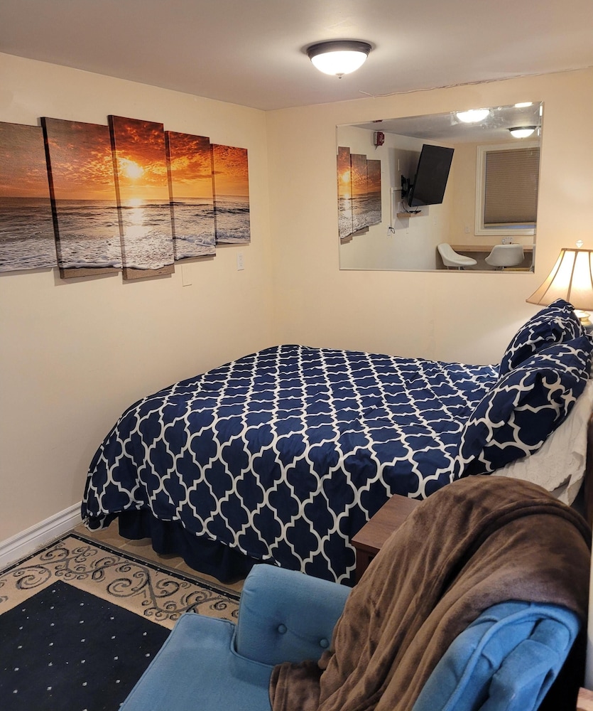 APT 2 Butlers Quarters Economy Suite photo 2