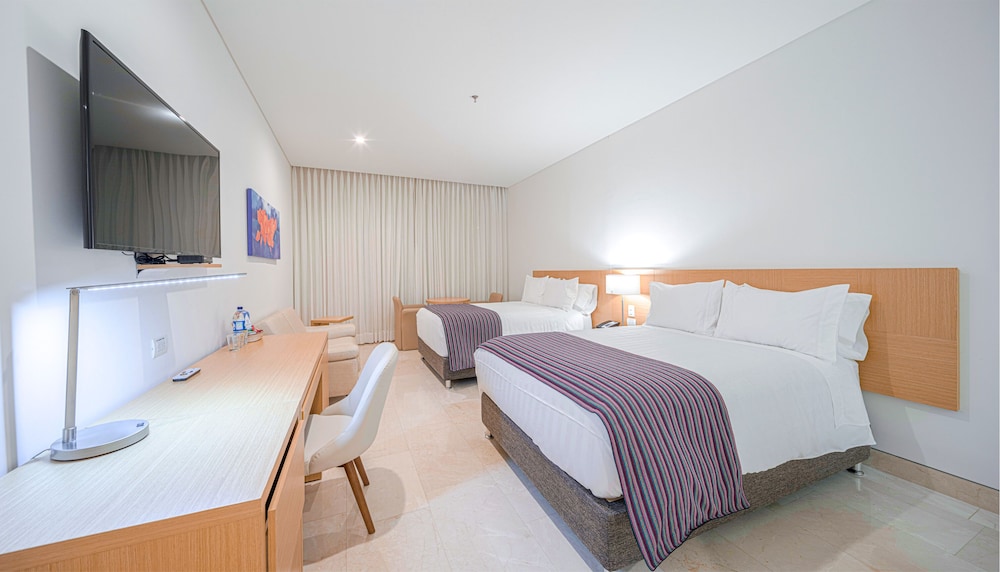Standard Room, 2 Double Beds - Photo 2