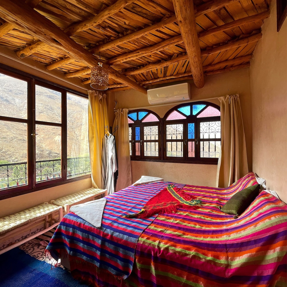 Deluxe Suite with Terrace photo 1