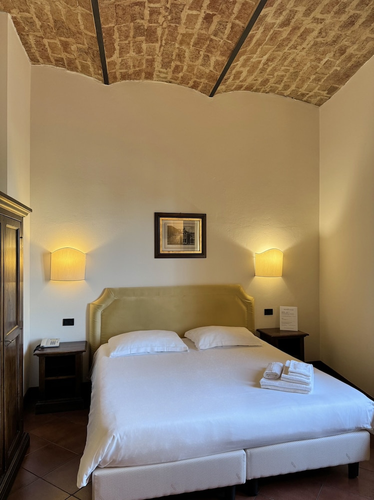 Superior Double Room, River View photo 1