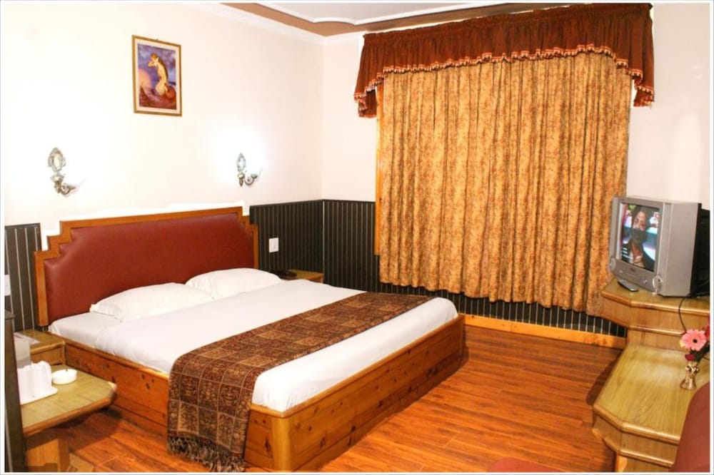 Deluxe Double Room - Photo 12