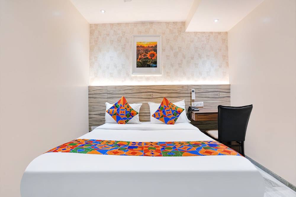 Deluxe Room - Photo 2