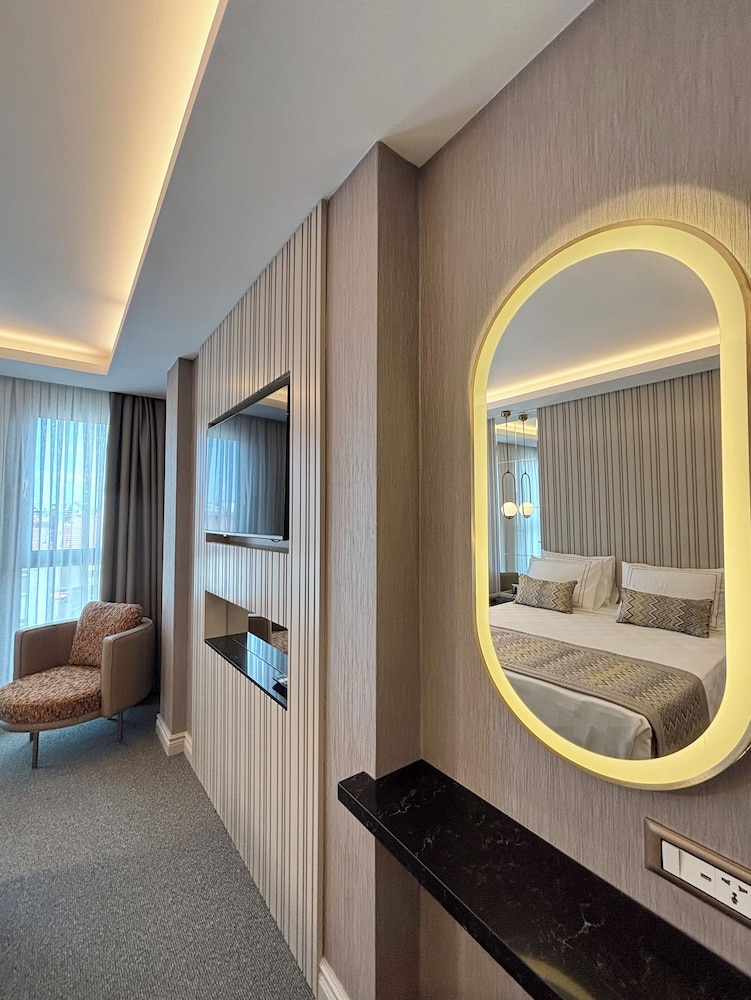 Deluxe Room, City View photo 1