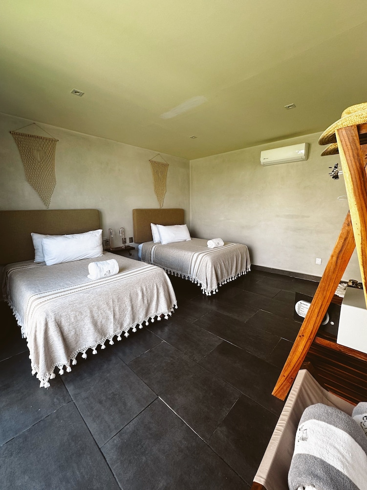 Deluxe Double Room, 2 Double Beds - Photo 4