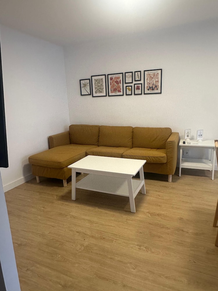 Apartment photo 2