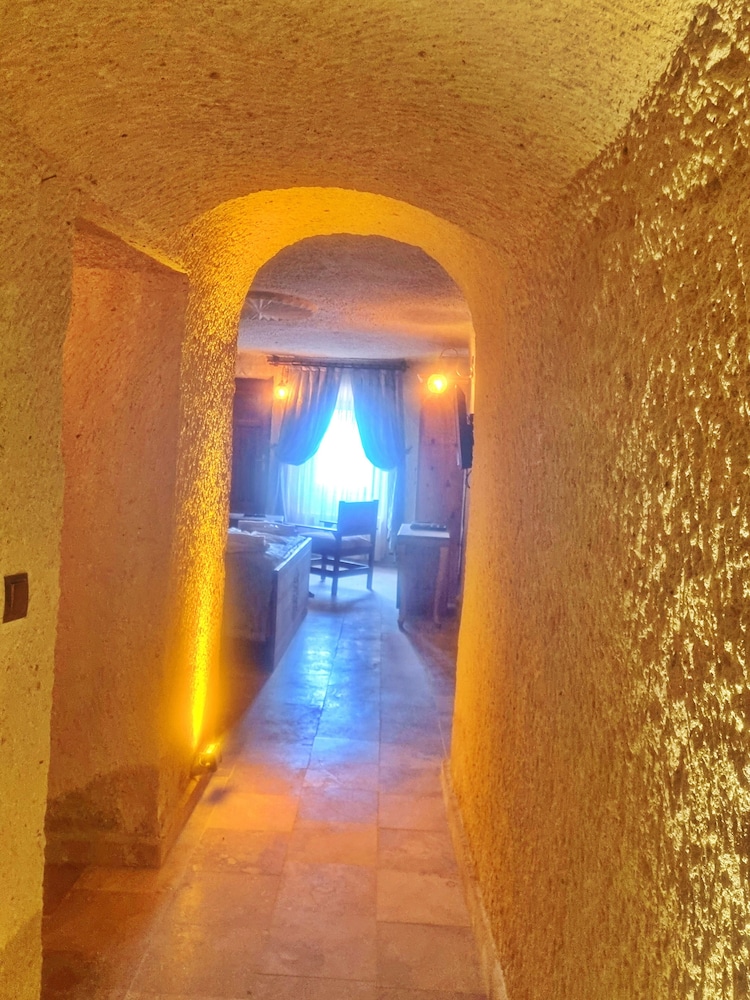 Cavusin Cave Room photo 3