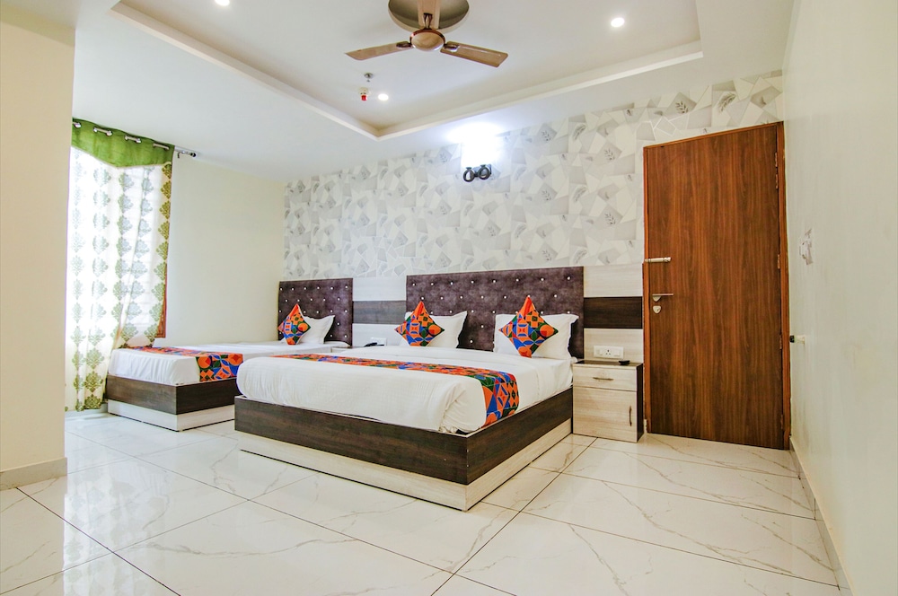 Family Room - Photo 1