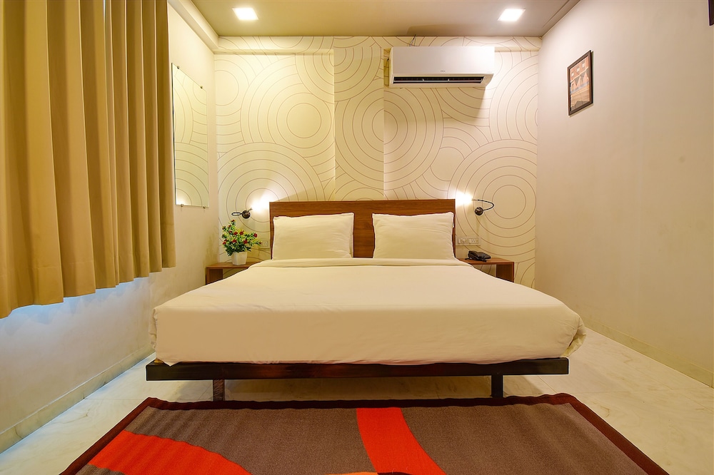 Deluxe Room - Photo 4
