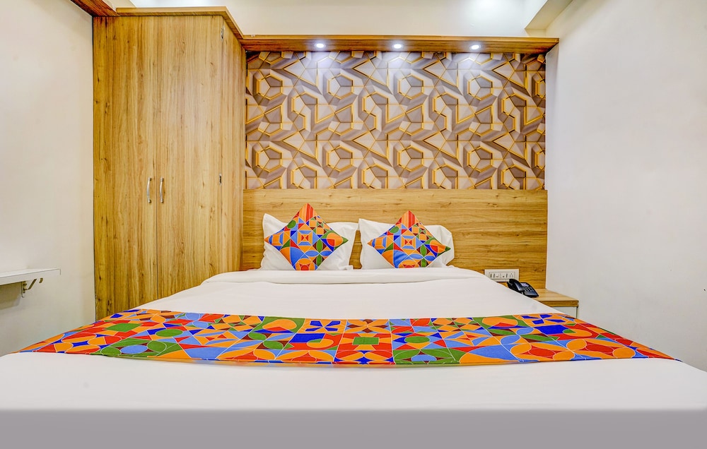 Deluxe Room - Photo 1