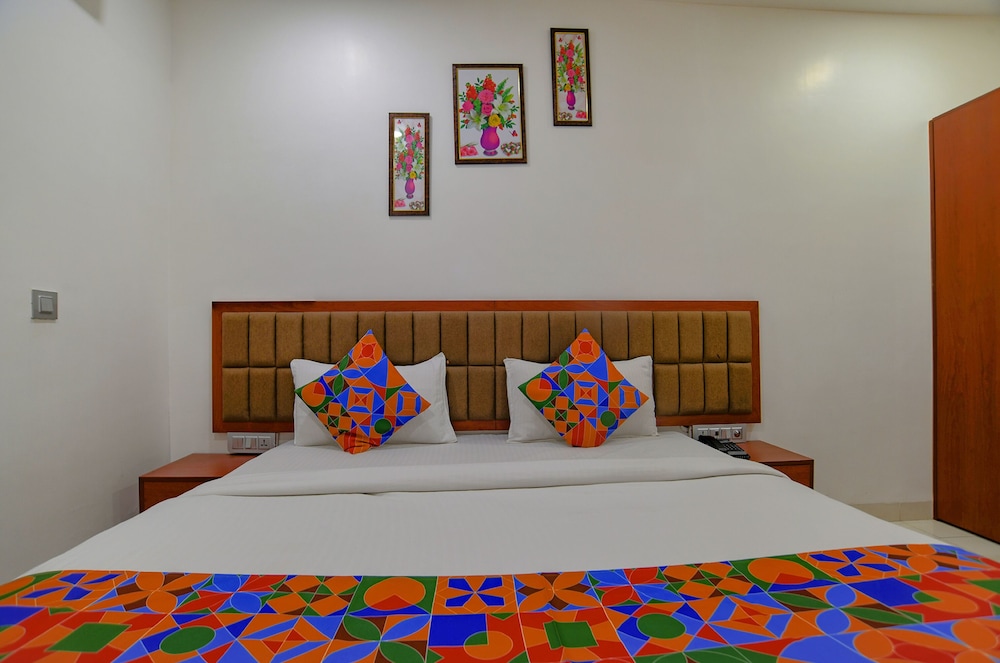 Deluxe Room - Photo 2