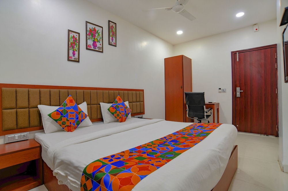 Deluxe Room - Photo 3