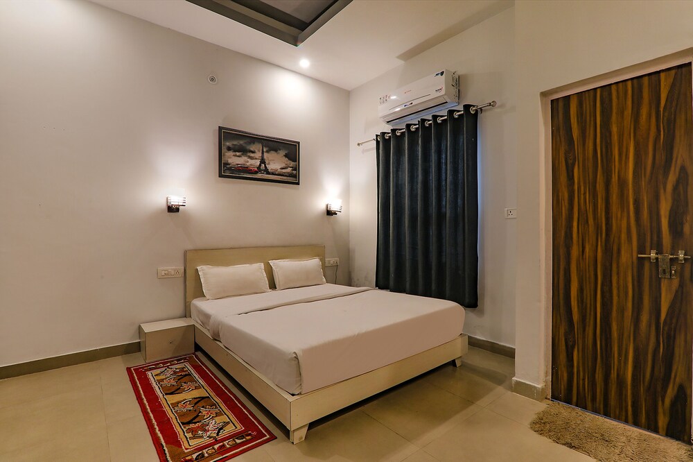 Deluxe Room - Photo 1