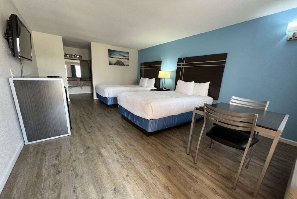 Double Room, 2 Double Beds - Photo 1