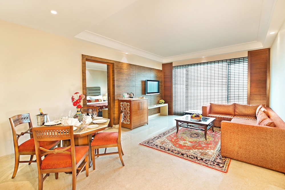 Luxury Suite Luxury Suite