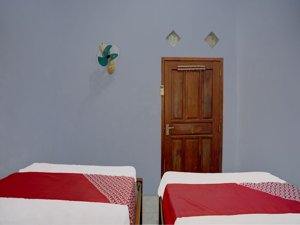 Standard Twin Room - Photo 7