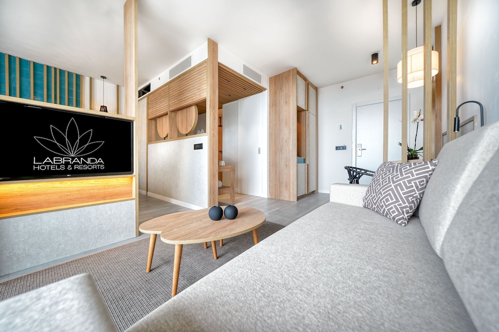 Junior Suite Deluxe, Sea View (2 adults. only adults area) - Photo 8